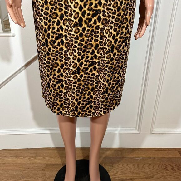 Leopard print open shoulder midi dress - Picture 3 of 13